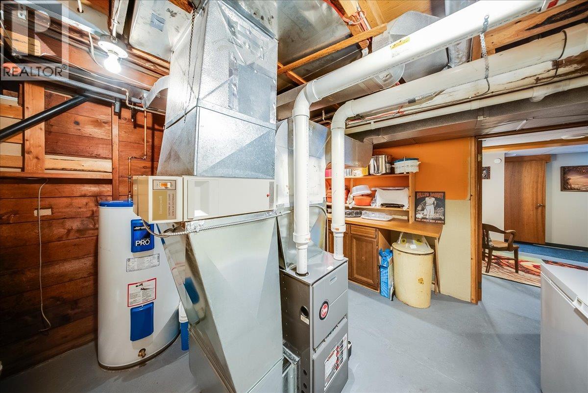 1239 Third Avenue, Trail, British Columbia  V1R 1P1 - Photo 40 - 10386250