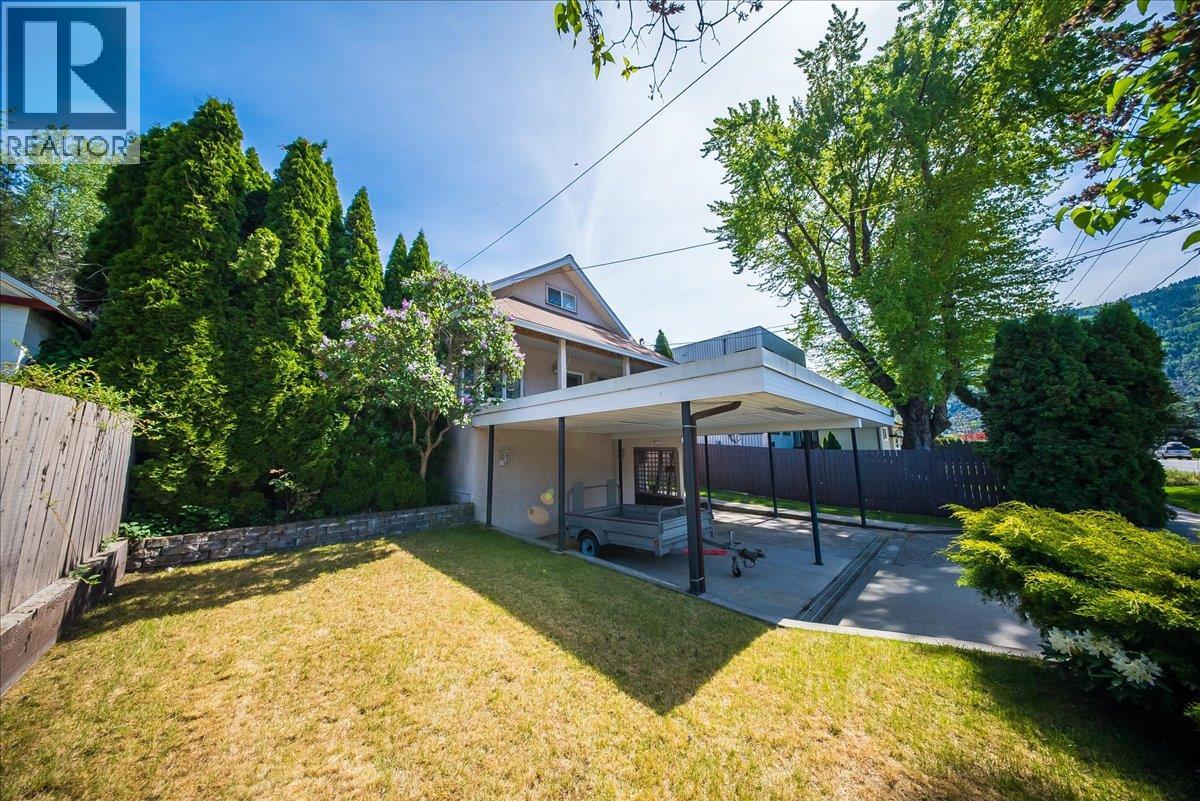 1239 Third Avenue, Trail, British Columbia  V1R 1P1 - Photo 42 - 10386250