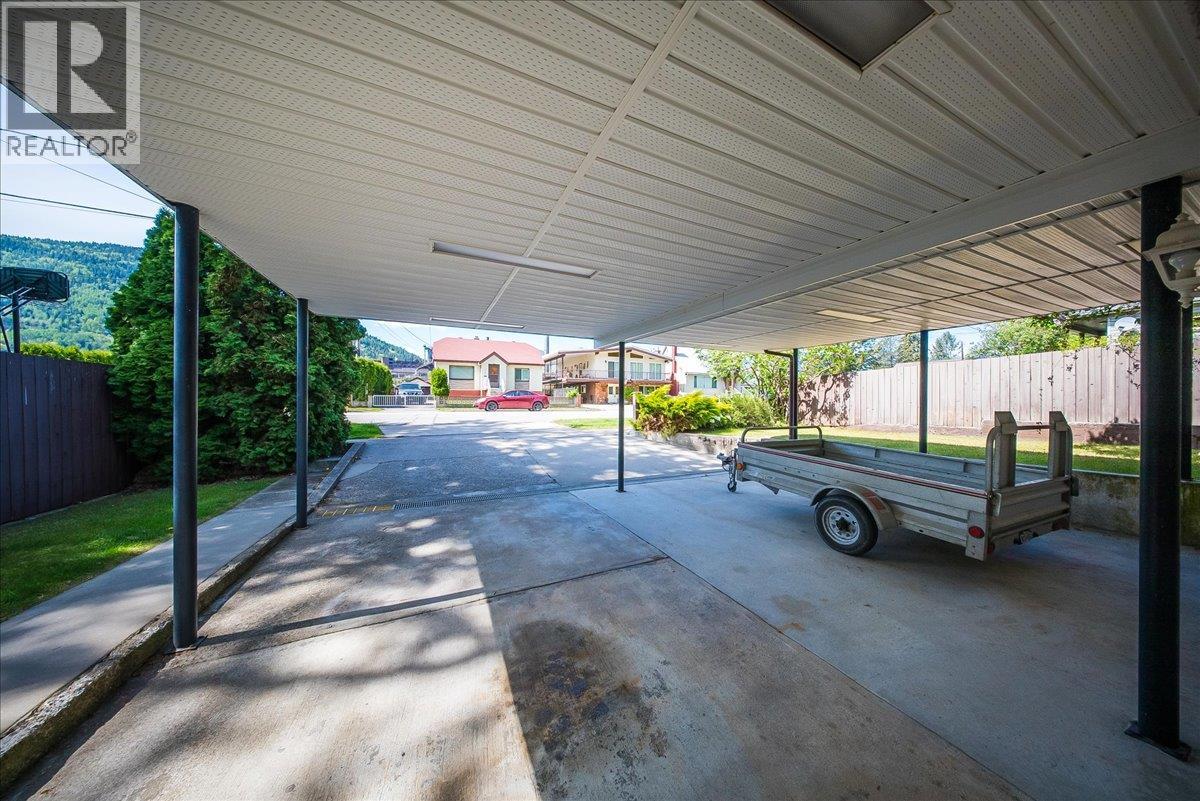 1239 Third Avenue, Trail, British Columbia  V1R 1P1 - Photo 46 - 10386250
