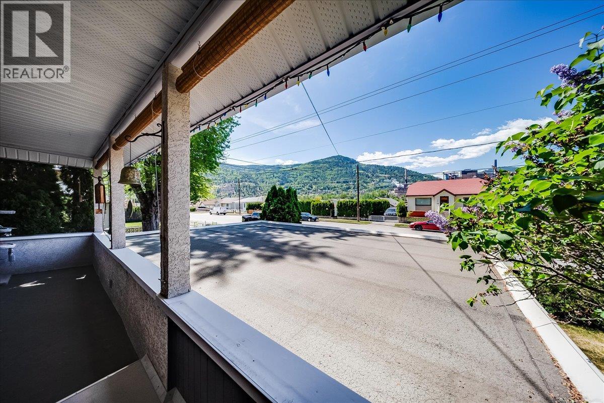 1239 Third Avenue, Trail, British Columbia  V1R 1P1 - Photo 64 - 10386250