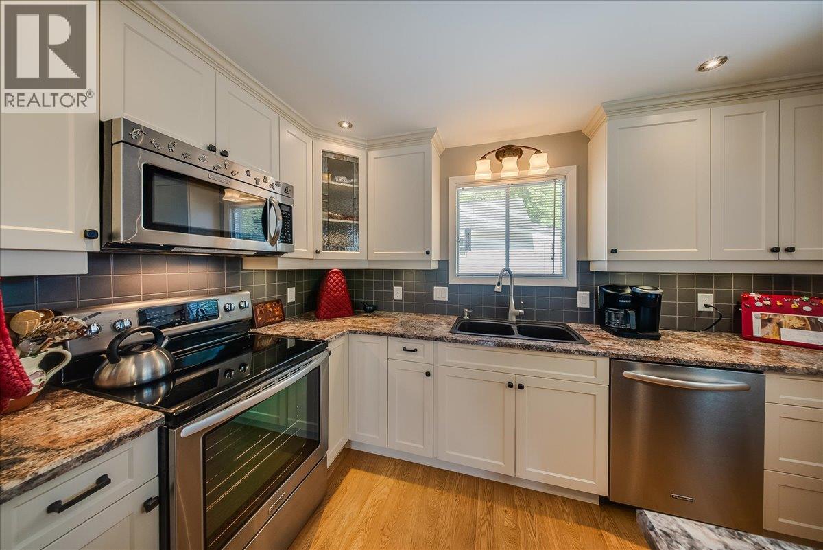 1239 Third Avenue, Trail, British Columbia  V1R 1P1 - Photo 7 - 10386250