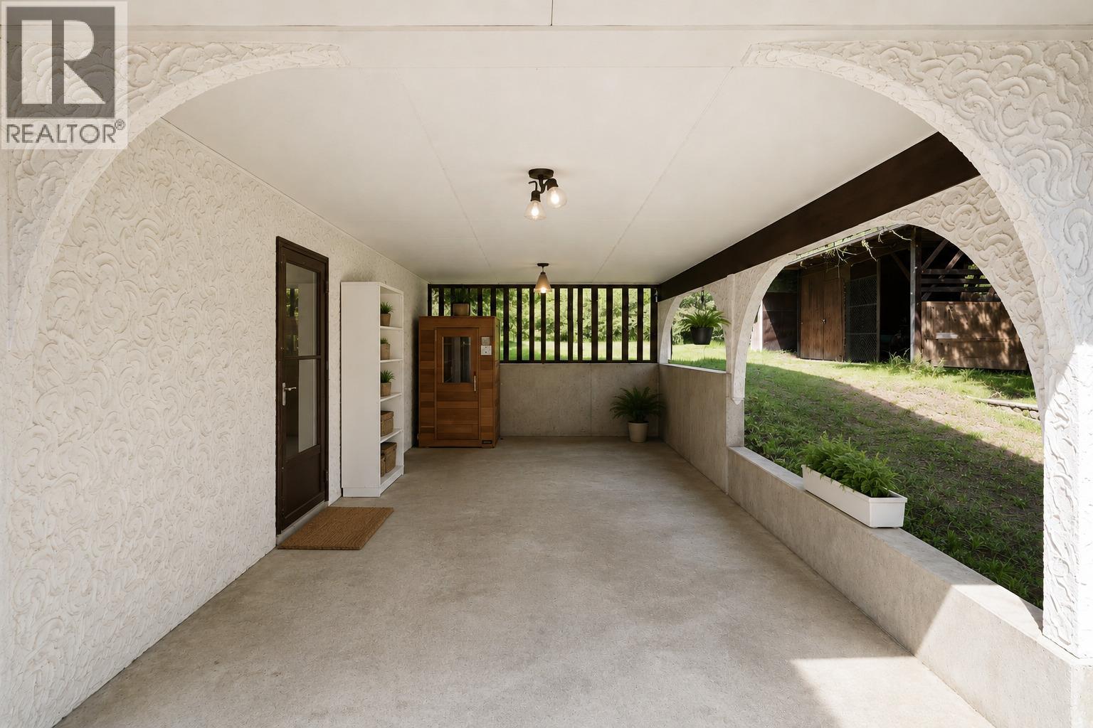 2897 Highway 3a, Nelson, British Columbia  V1L 6M1 - Photo 33 - 10385662