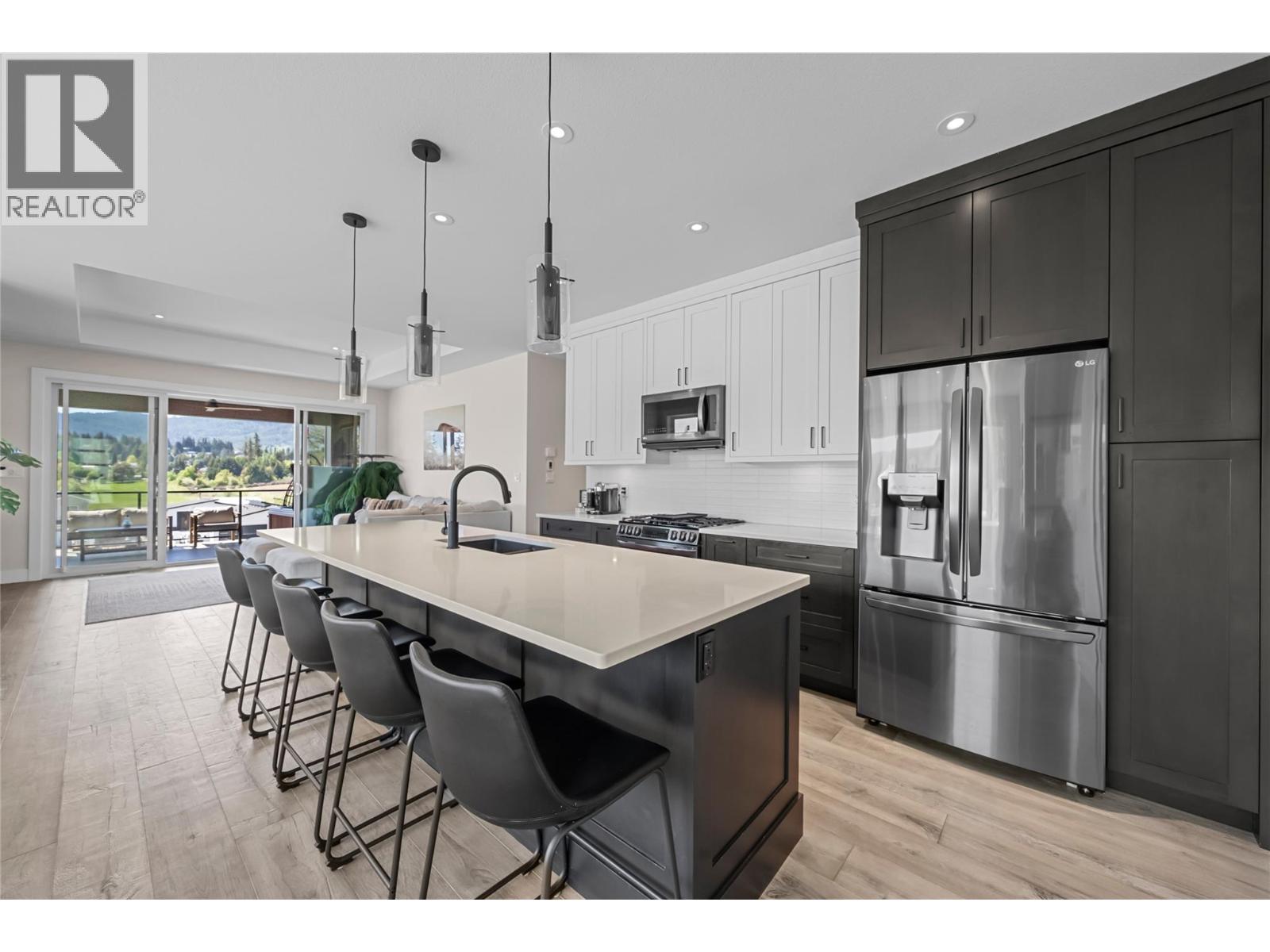 3456 18 Avenue Ne, Salmon Arm, British Columbia  V1E 1M9 - Photo 10 - 10386409