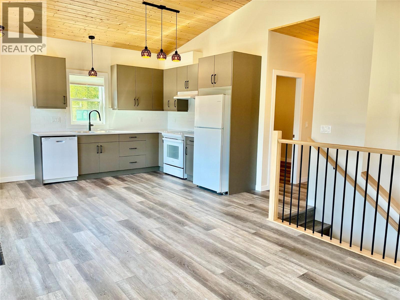 1681 Sugar Lake Road Unit# 7, Cherryville, British Columbia  V0E 2G2 - Photo 7 - 10386414