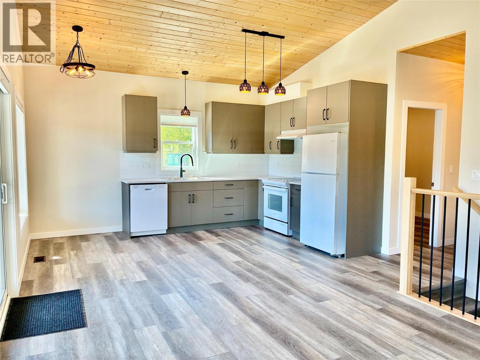 1681 Sugar Lake Road Unit# 7, Cherryville, British Columbia  V0E 2G2 - Photo 8 - 10386414