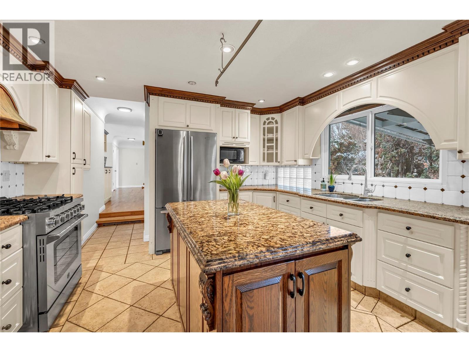 1135 Johnson Road, Penticton, British Columbia  V2A 1W6 - Photo 11 - 10386369