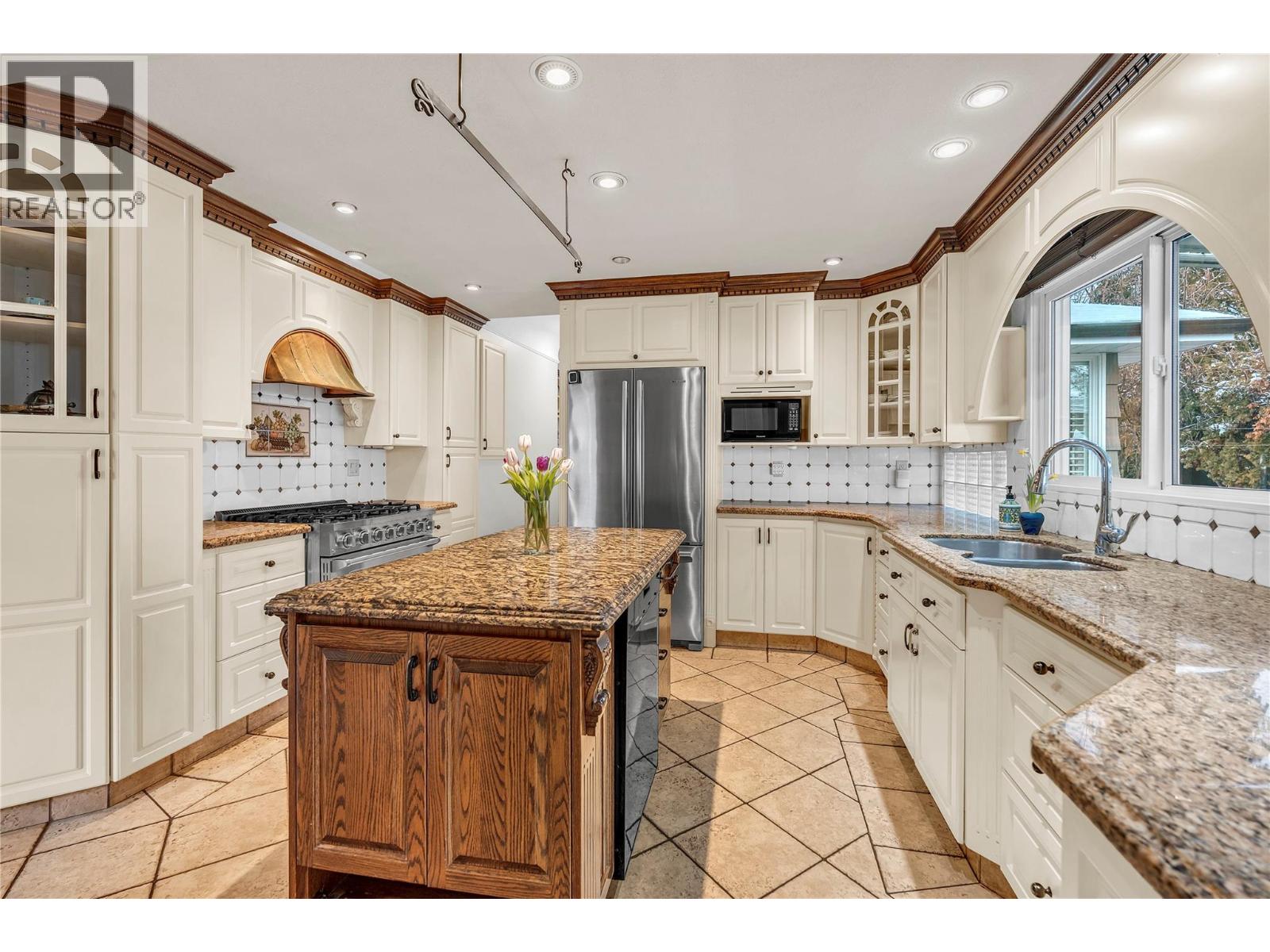 1135 Johnson Road, Penticton, British Columbia  V2A 1W6 - Photo 13 - 10386369