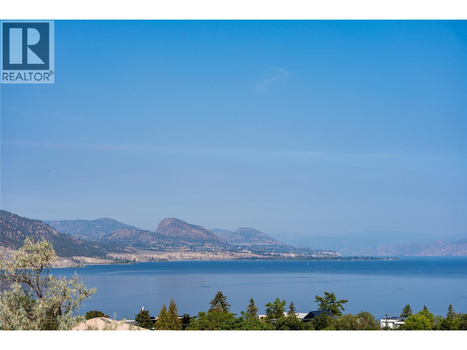 745 Westminster Avenue E, Penticton, British Columbia  V2A 1J2 - Photo 3 - 10385112