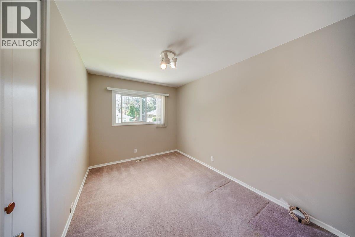 541 Portia Crescent, Trail, British Columbia  V1R 1A8 - Photo 11 - 10385136