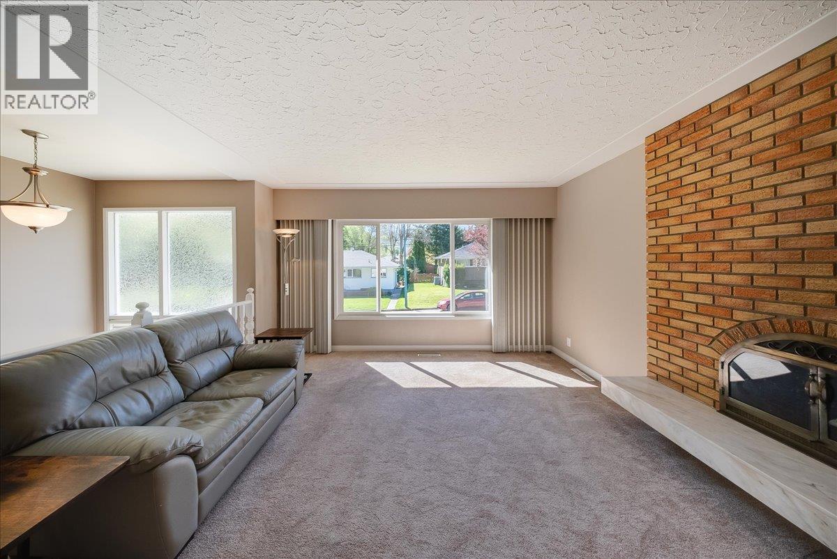 541 Portia Crescent, Trail, British Columbia  V1R 1A8 - Photo 7 - 10385136