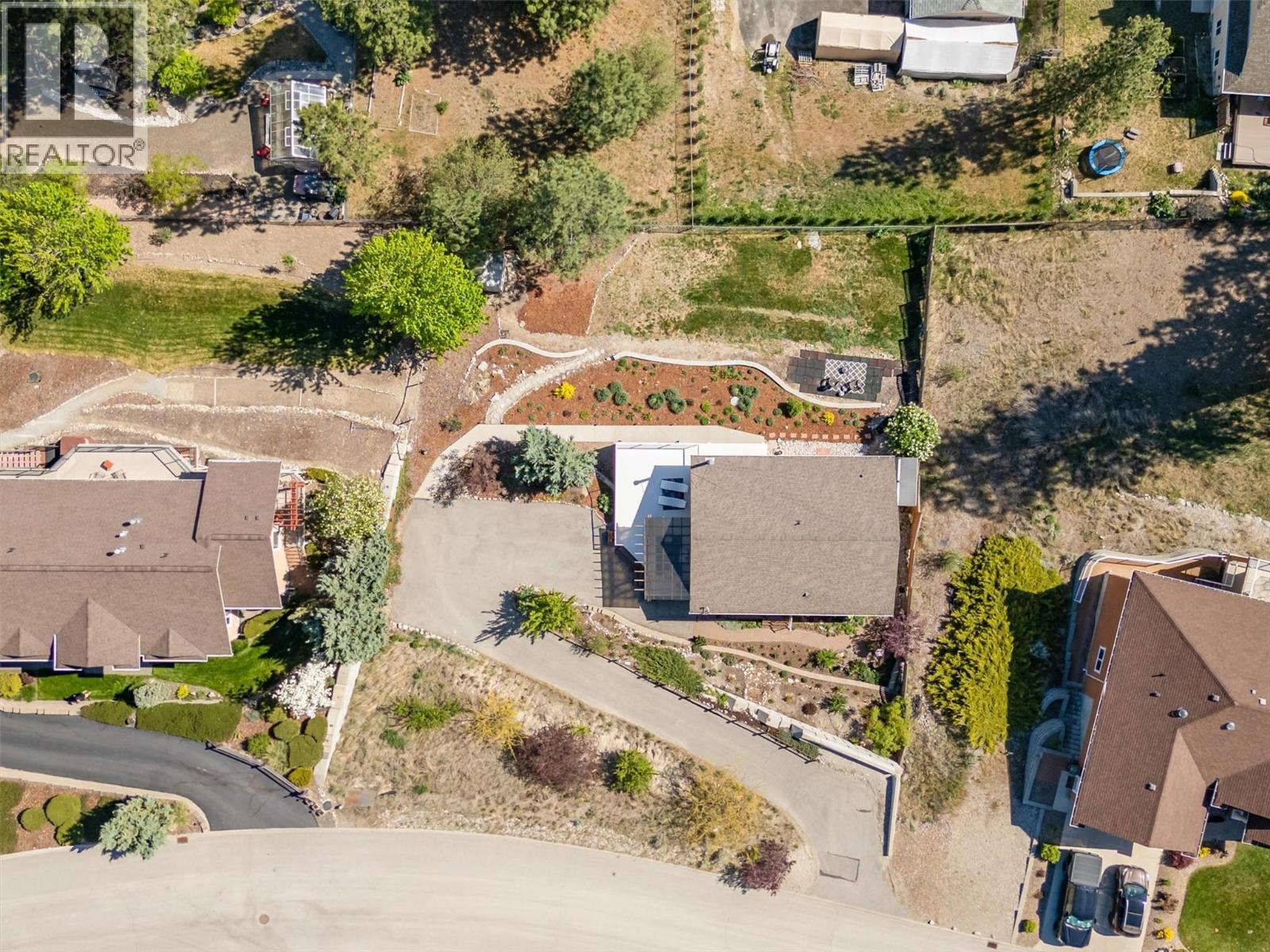 13424 Hermistion Drive, Summerland, British Columbia  V0H 1Z8 - Photo 4 - 10386010