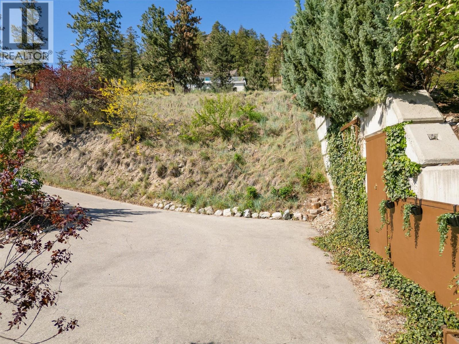 13424 Hermistion Drive, Summerland, British Columbia  V0H 1Z8 - Photo 8 - 10386010