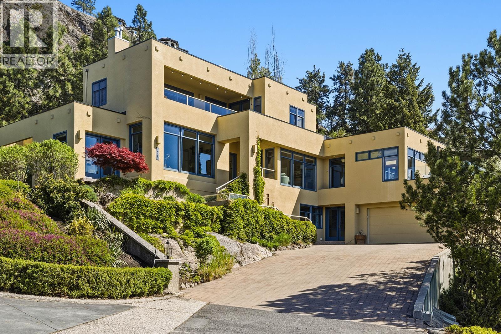 837 Mount Royal Drive, kelowna, British Columbia