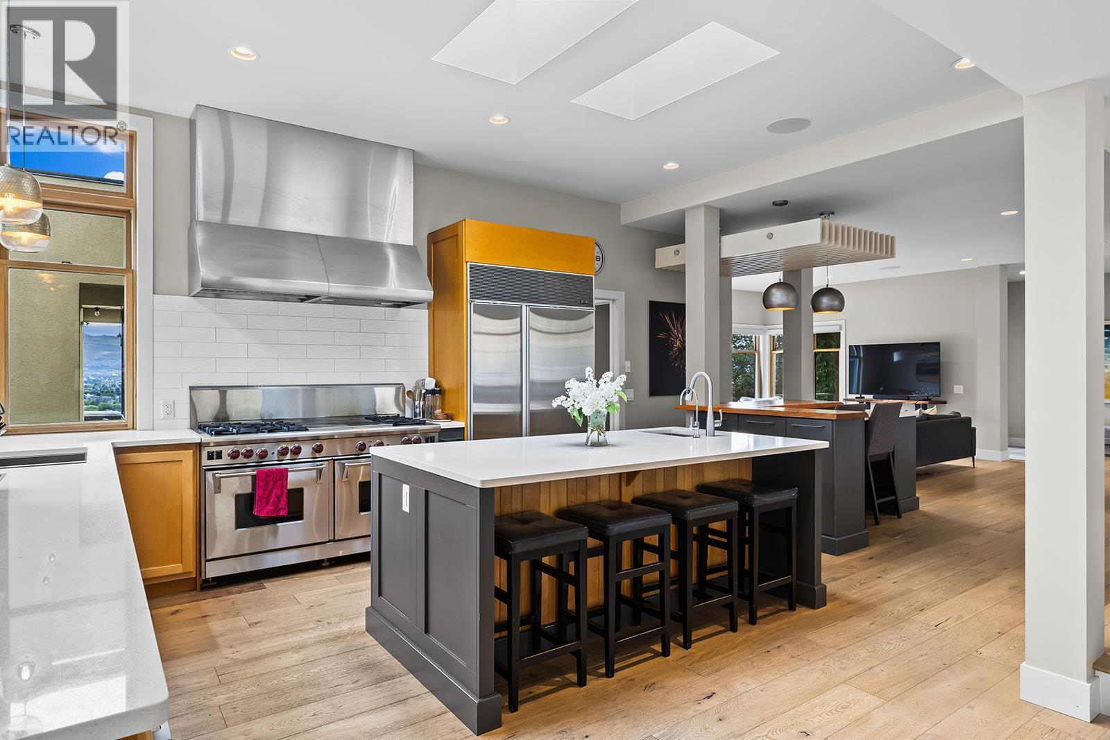 837 Mount Royal Drive, Kelowna, British Columbia  V1Y 3M3 - Photo 10 - 10381473