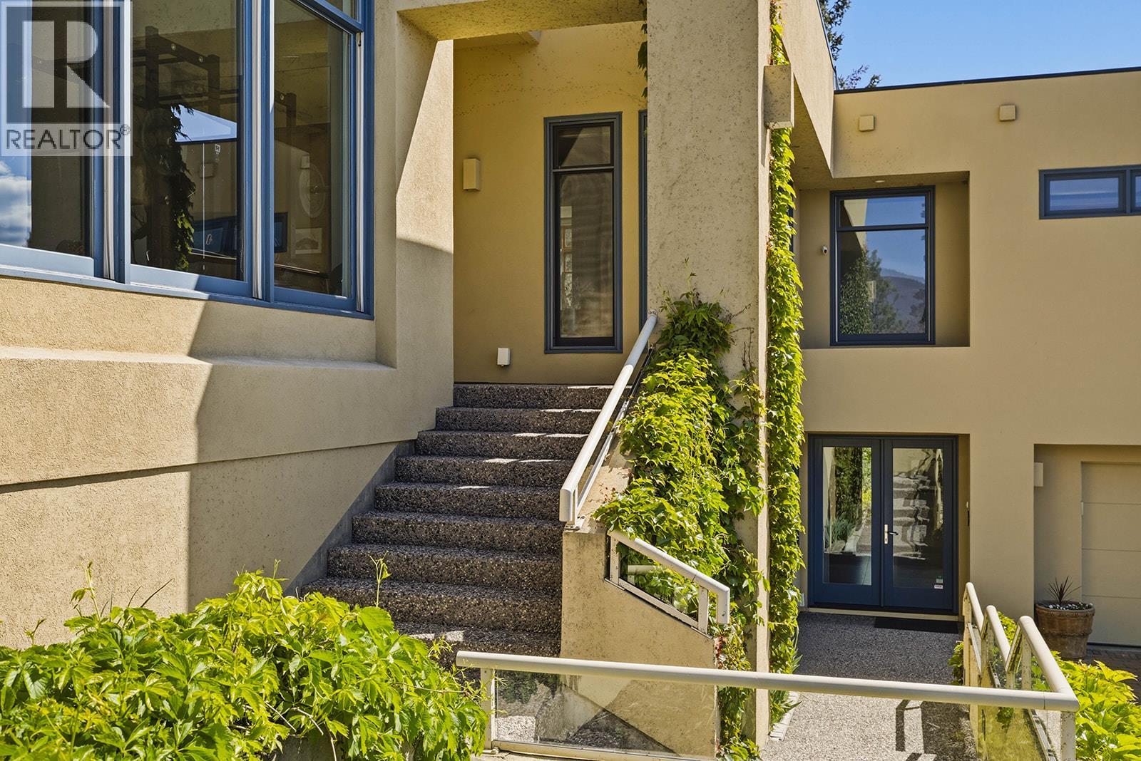 837 Mount Royal Drive, Kelowna, British Columbia  V1Y 3M3 - Photo 3 - 10381473
