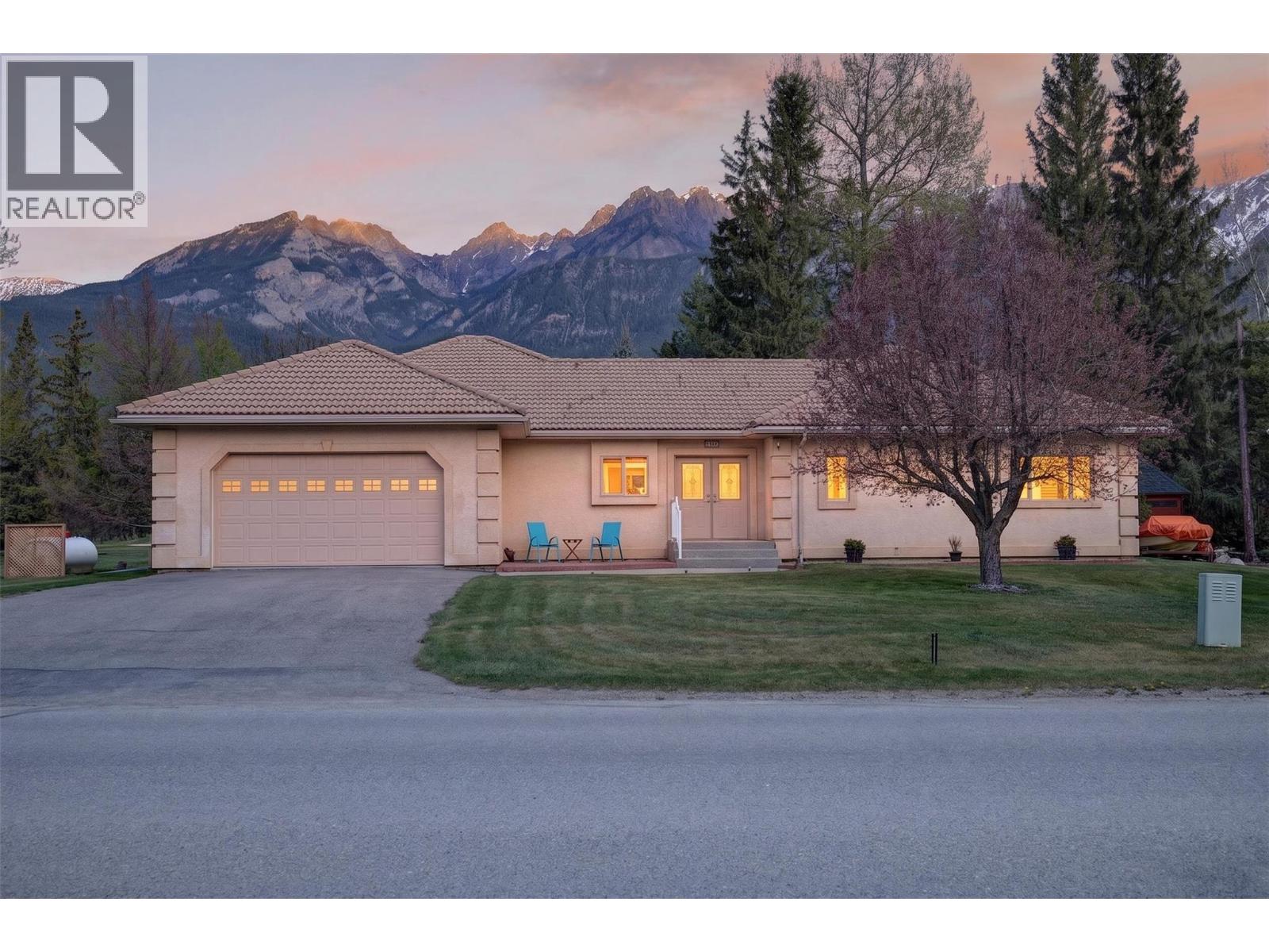 5102 Riverside Drive, fairmont hot springs, British Columbia