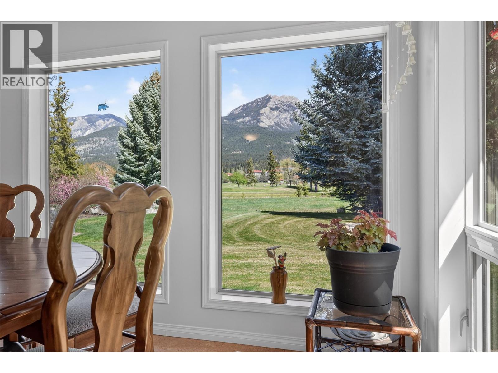 5102 Riverside Drive, Fairmont Hot Springs, British Columbia  V0B 1L1 - Photo 5 - 10386294