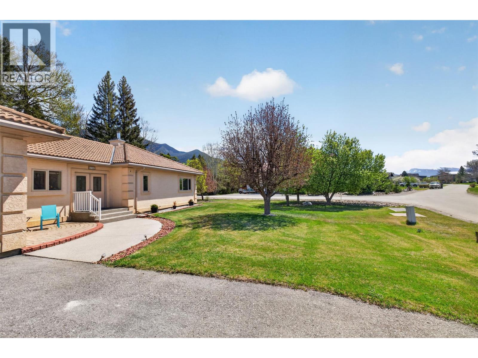 5102 Riverside Drive, Fairmont Hot Springs, British Columbia  V0B 1L1 - Photo 57 - 10386294