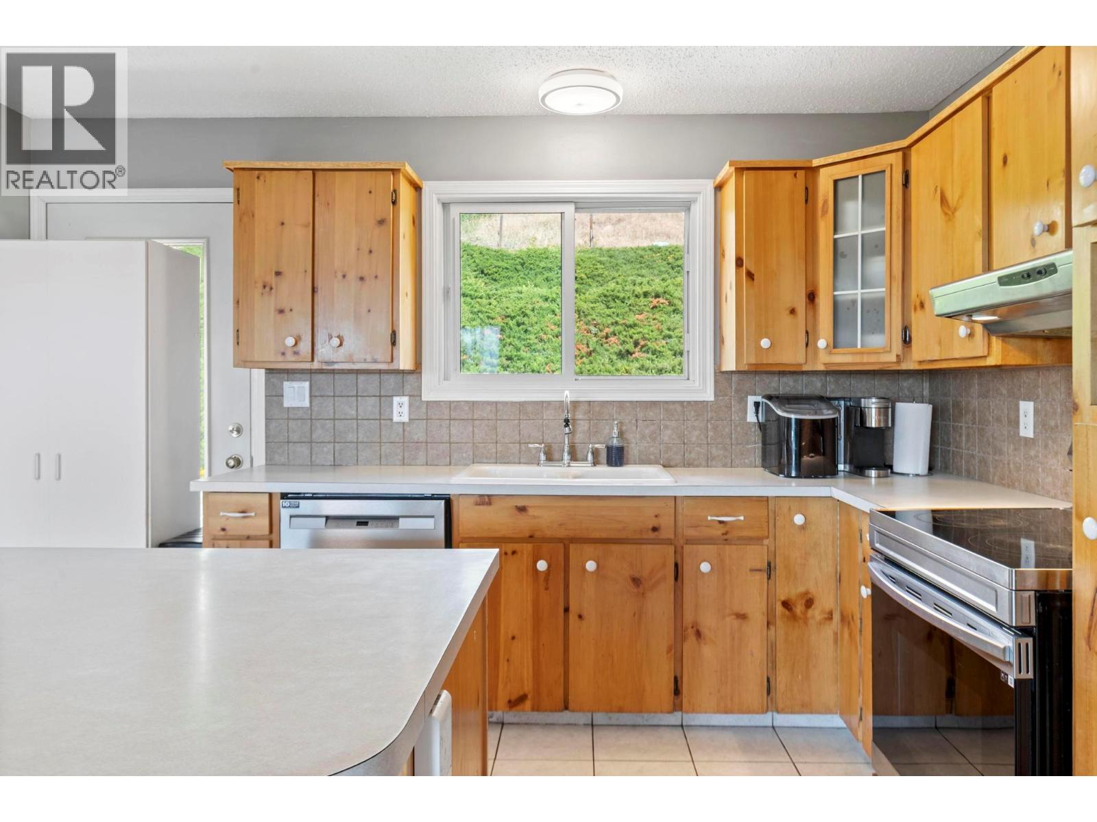 1285 Begley Road, Kelowna, British Columbia  V1P 1K8 - Photo 12 - 10386384
