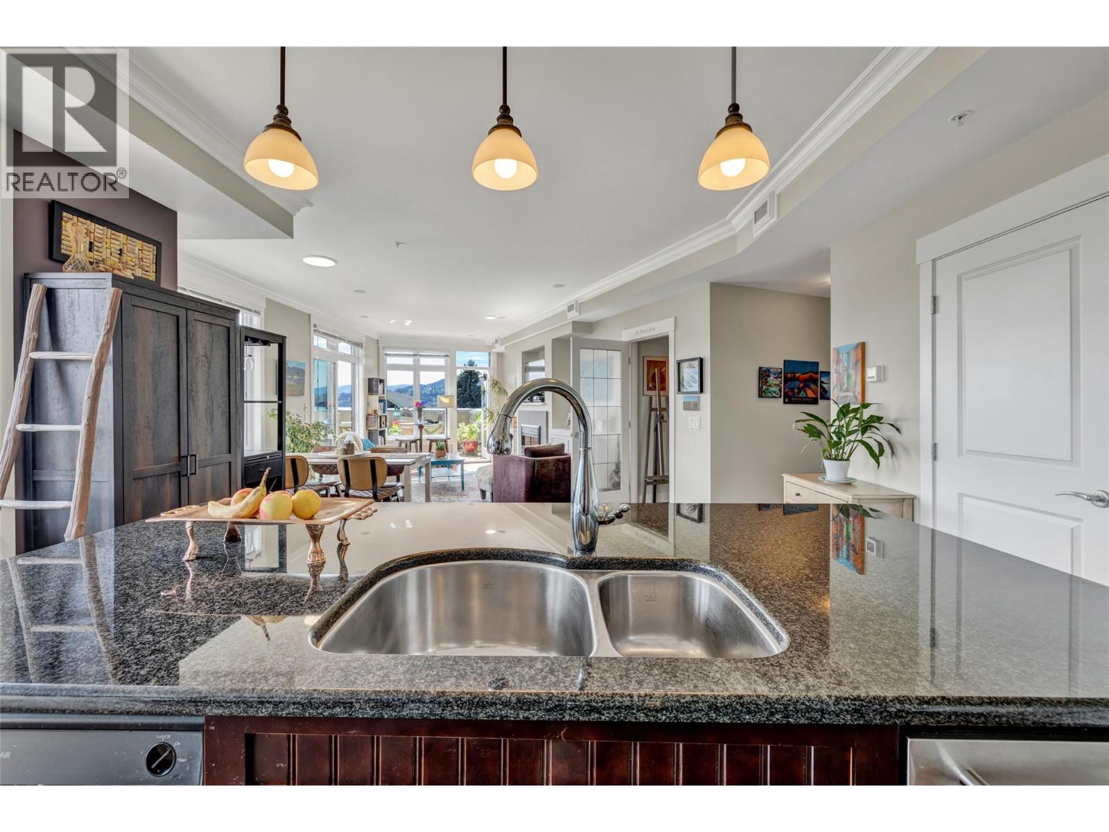 2901 Abbott Street Unit# 305, Kelowna, British Columbia  V1Y 1G7 - Photo 8 - 10385954