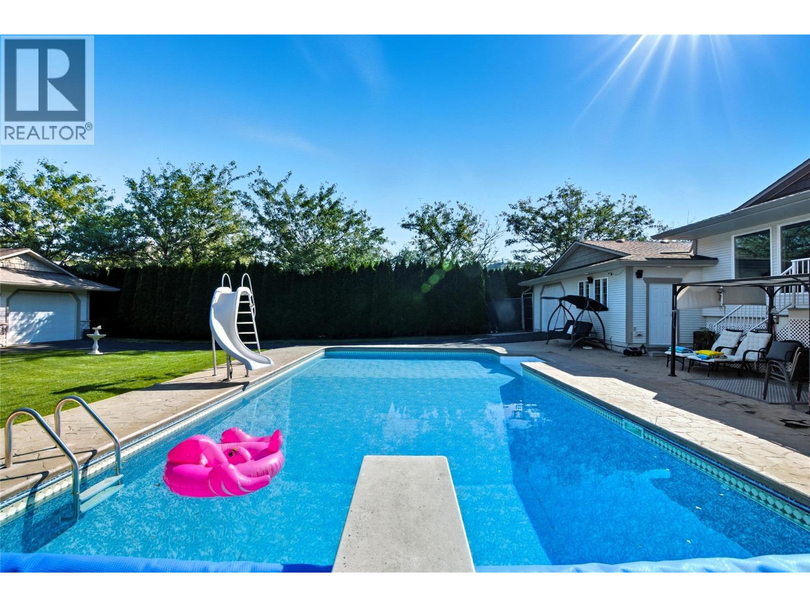 5996 Todd Hill Crescent, Kamloops, British Columbia  V2C 4X8 - Photo 2 - 10386514
