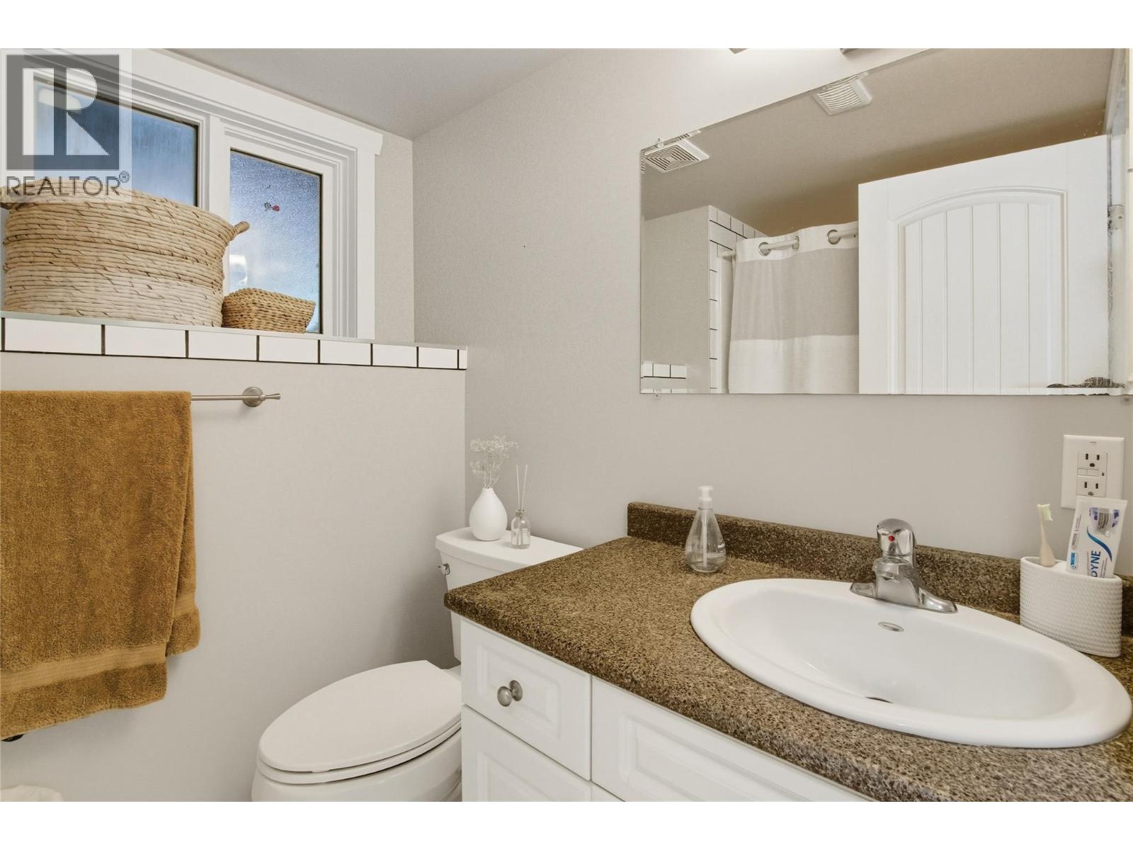 5996 Todd Hill Crescent, Kamloops, British Columbia  V2C 4X8 - Photo 24 - 10386514