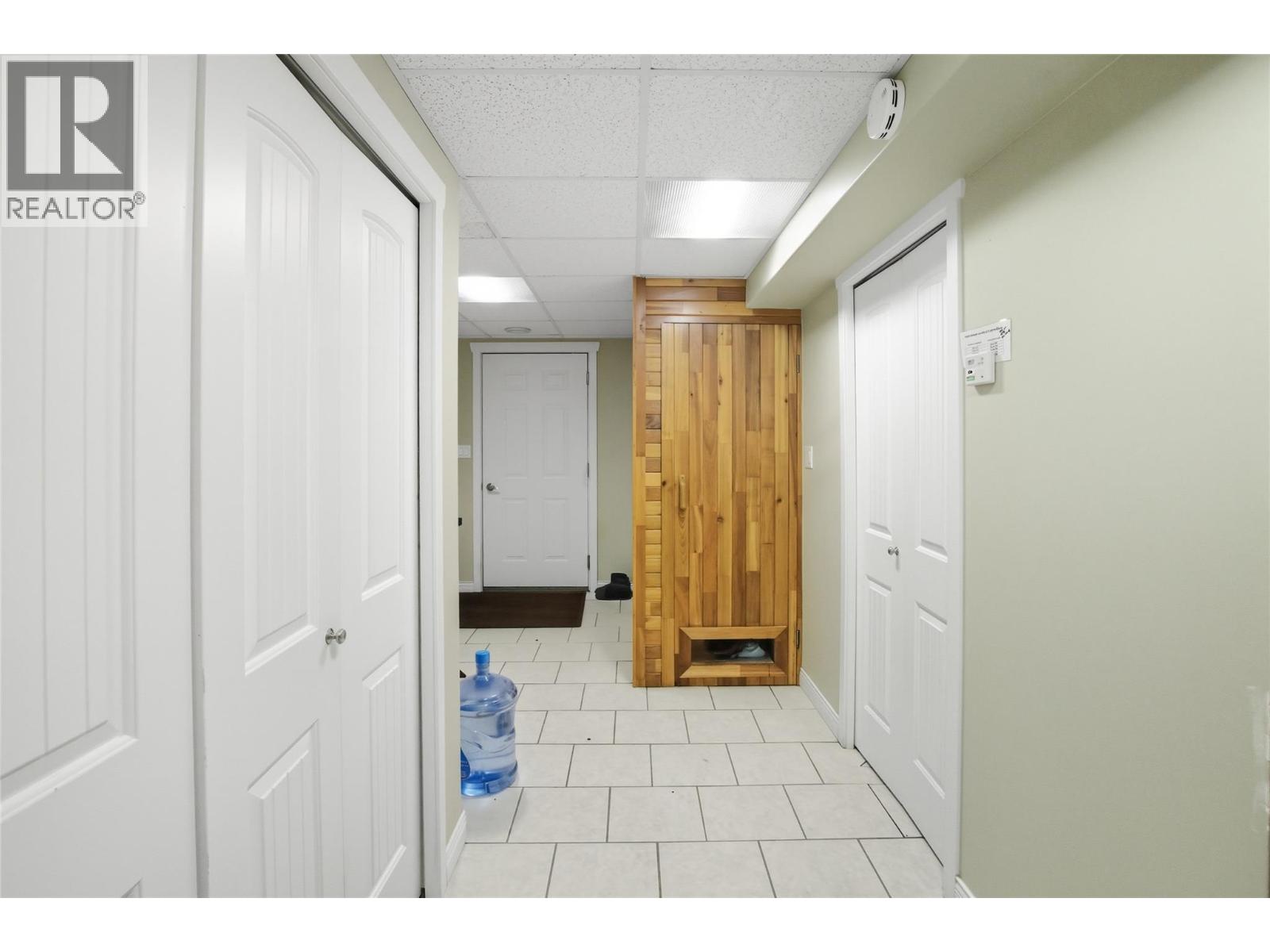 5996 Todd Hill Crescent, Kamloops, British Columbia  V2C 4X8 - Photo 27 - 10386514