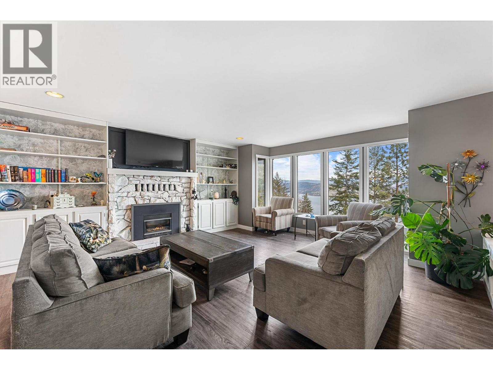 1642 Griffiths Place, West Kelowna, British Columbia  V1Z 2T7 - Photo 3 - 10386501