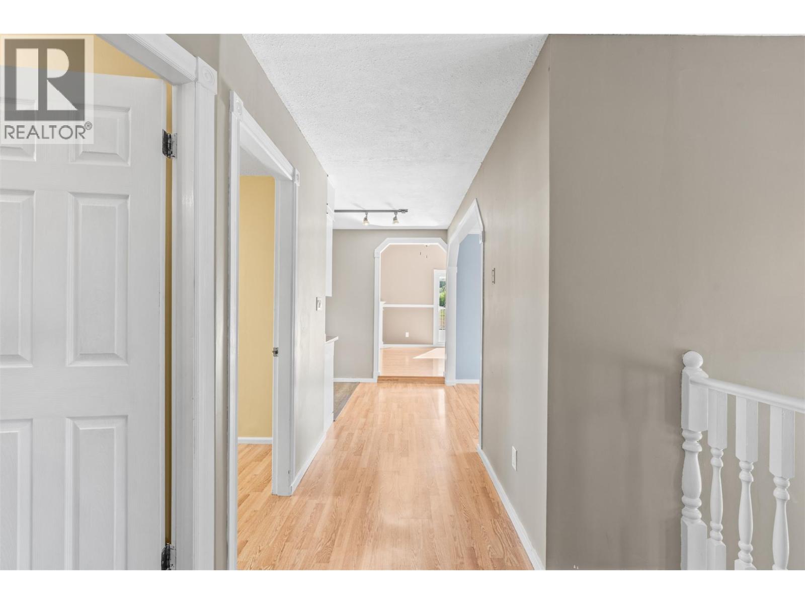 6109 Silver Star Road, Vernon, British Columbia  V1B 3P3 - Photo 14 - 10386233