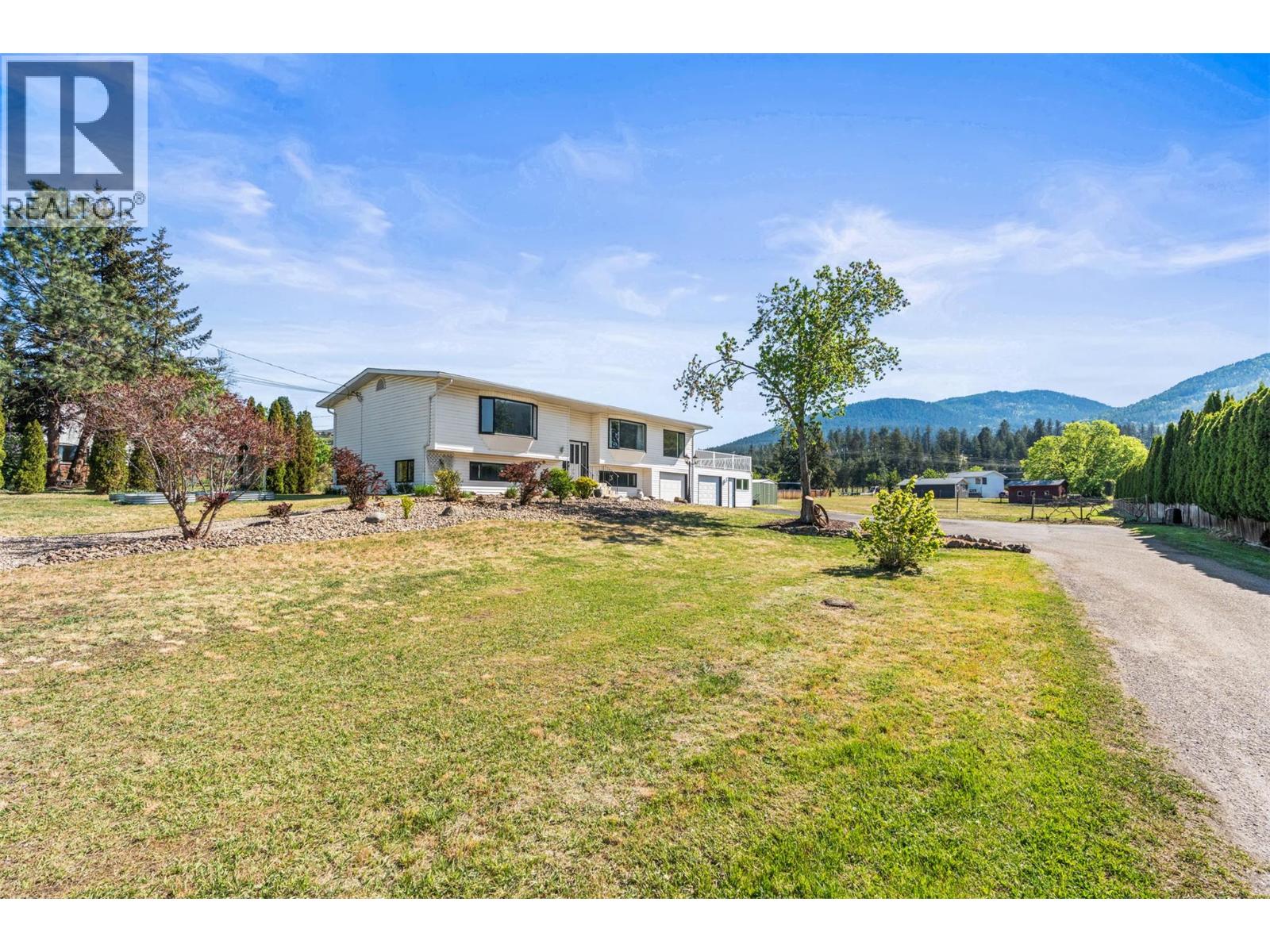 6109 Silver Star Road, Vernon, British Columbia  V1B 3P3 - Photo 2 - 10386233