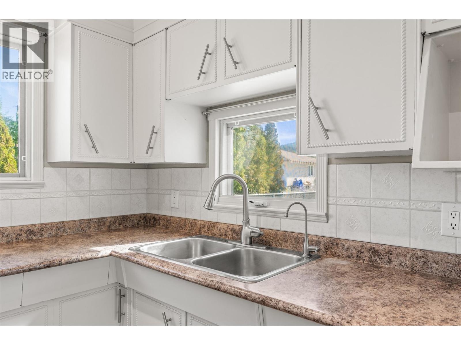6109 Silver Star Road, Vernon, British Columbia  V1B 3P3 - Photo 21 - 10386233