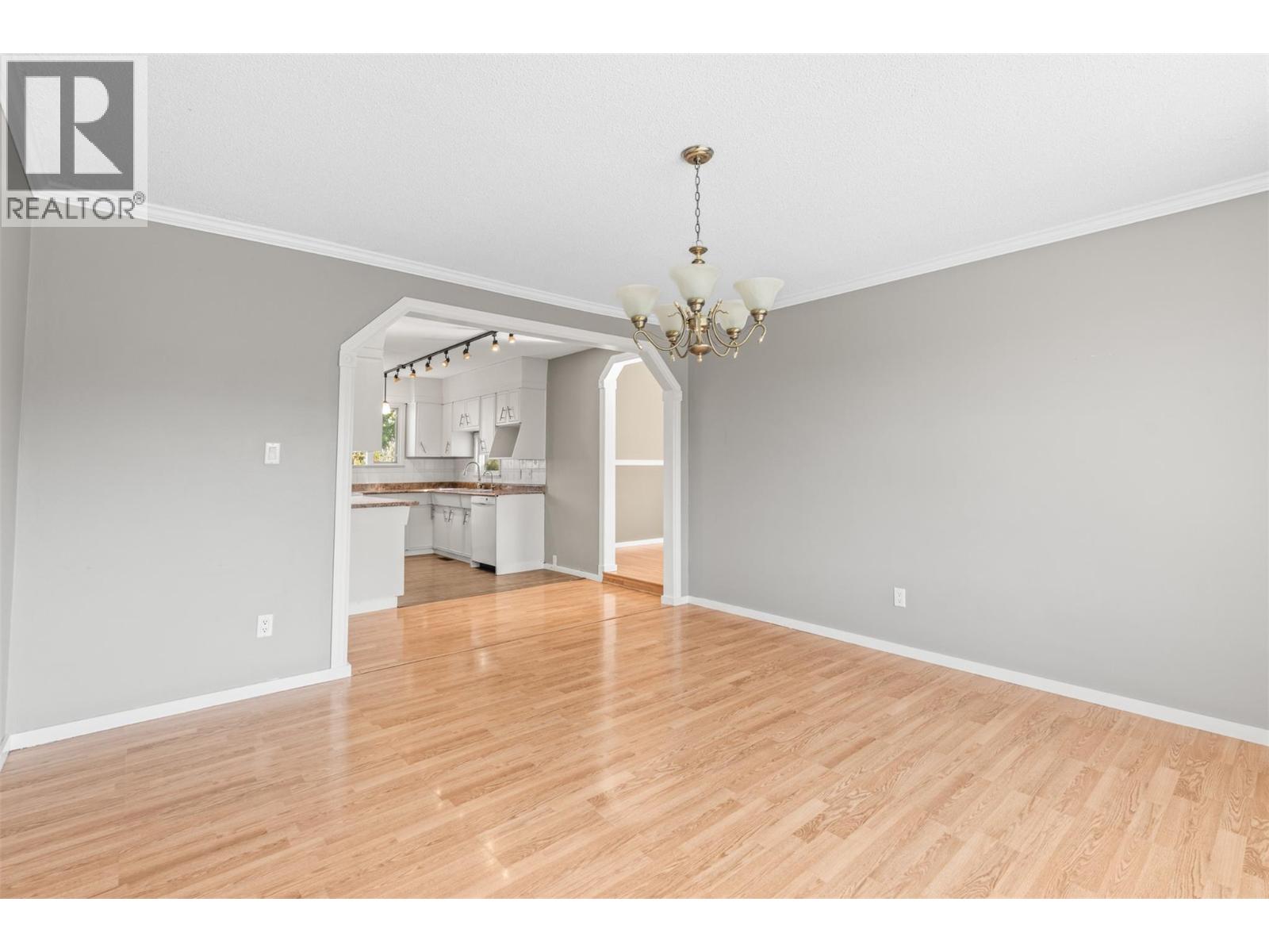 6109 Silver Star Road, Vernon, British Columbia  V1B 3P3 - Photo 23 - 10386233