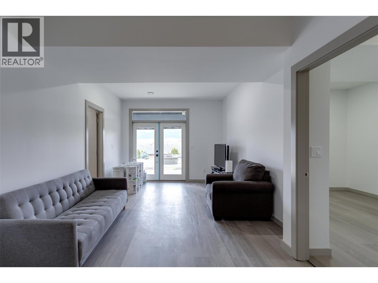 7217 Lakeridge Place, Vernon, British Columbia  V1H 1Y3 - Photo 41 - 10386149