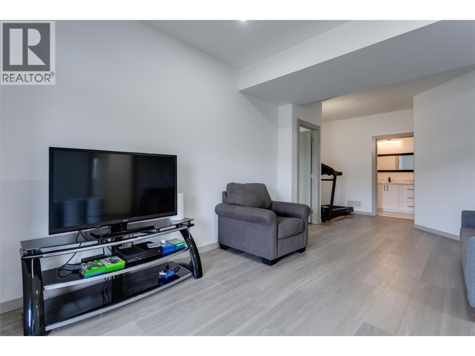 7217 Lakeridge Place, Vernon, British Columbia  V1H 1Y3 - Photo 44 - 10386149
