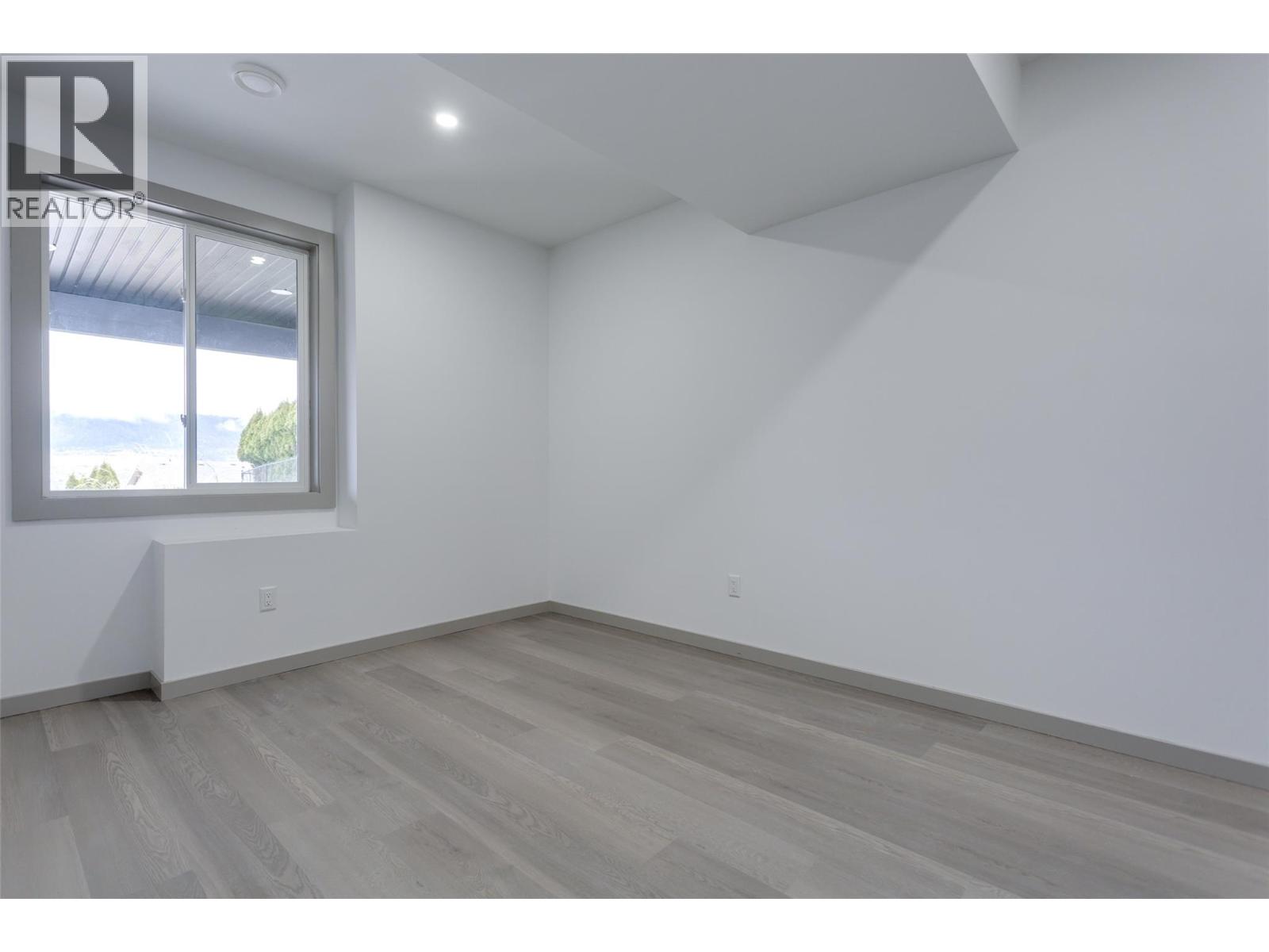 7217 Lakeridge Place, Vernon, British Columbia  V1H 1Y3 - Photo 45 - 10386149