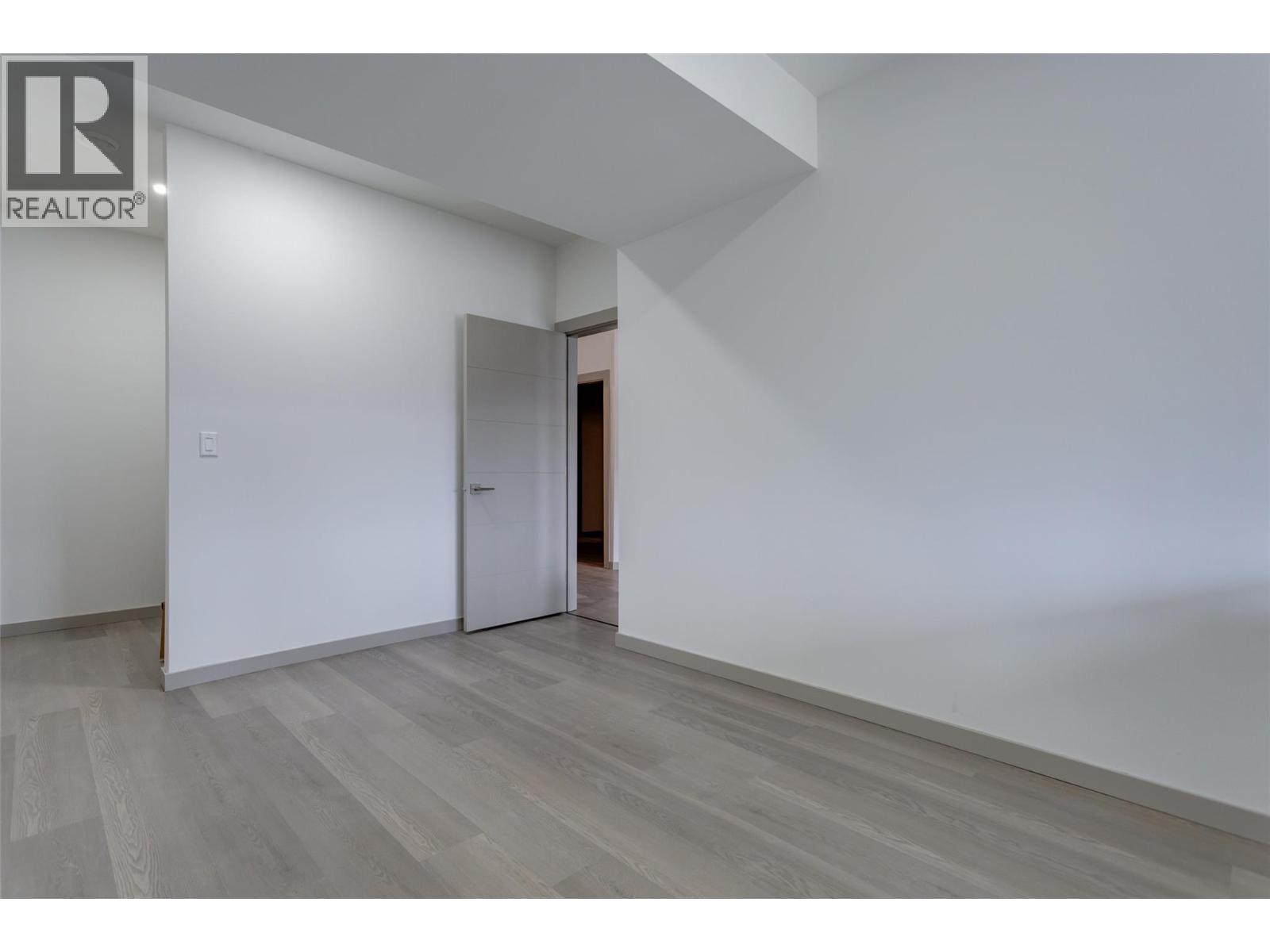 7217 Lakeridge Place, Vernon, British Columbia  V1H 1Y3 - Photo 47 - 10386149