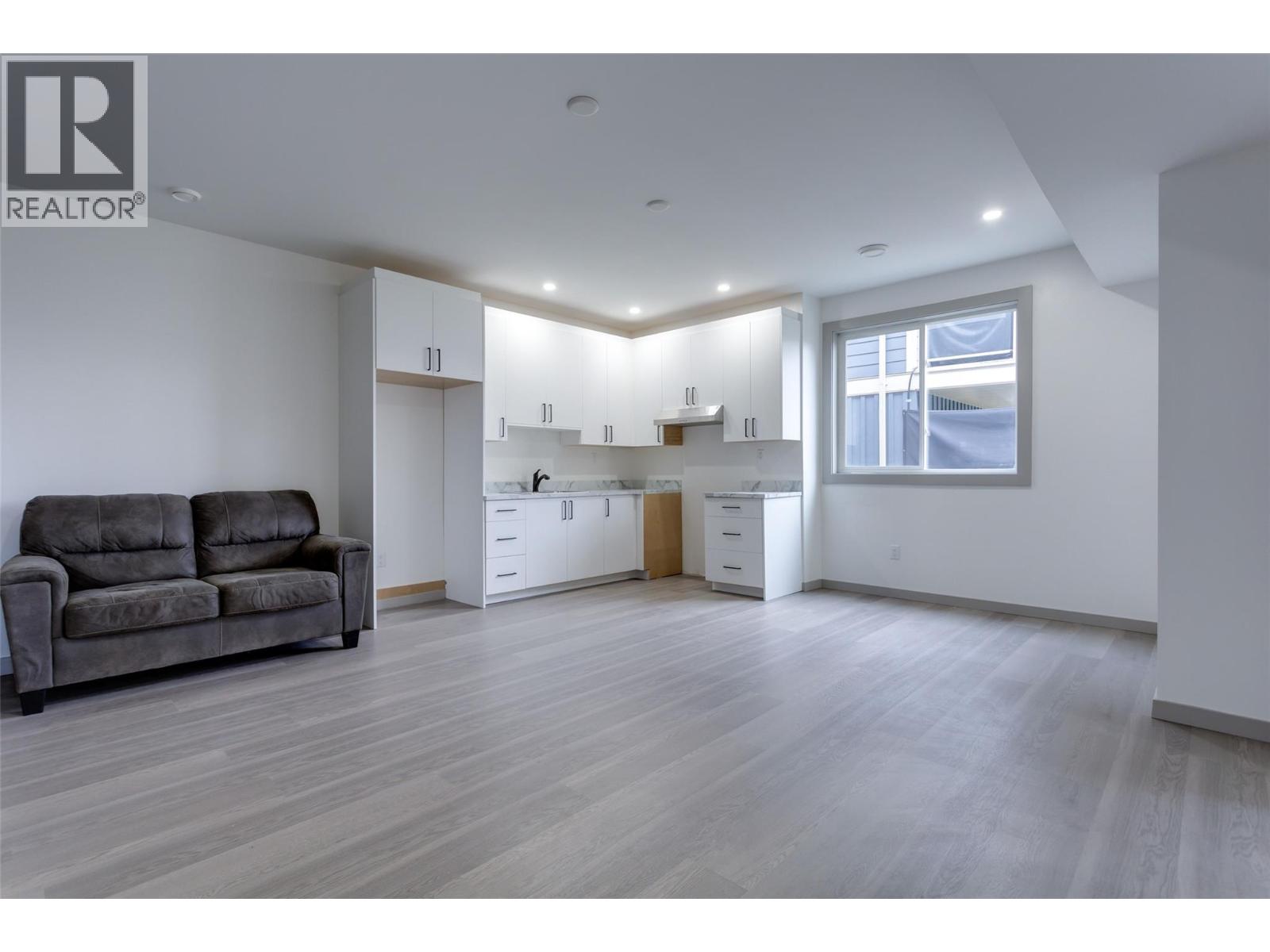 7217 Lakeridge Place, Vernon, British Columbia  V1H 1Y3 - Photo 50 - 10386149