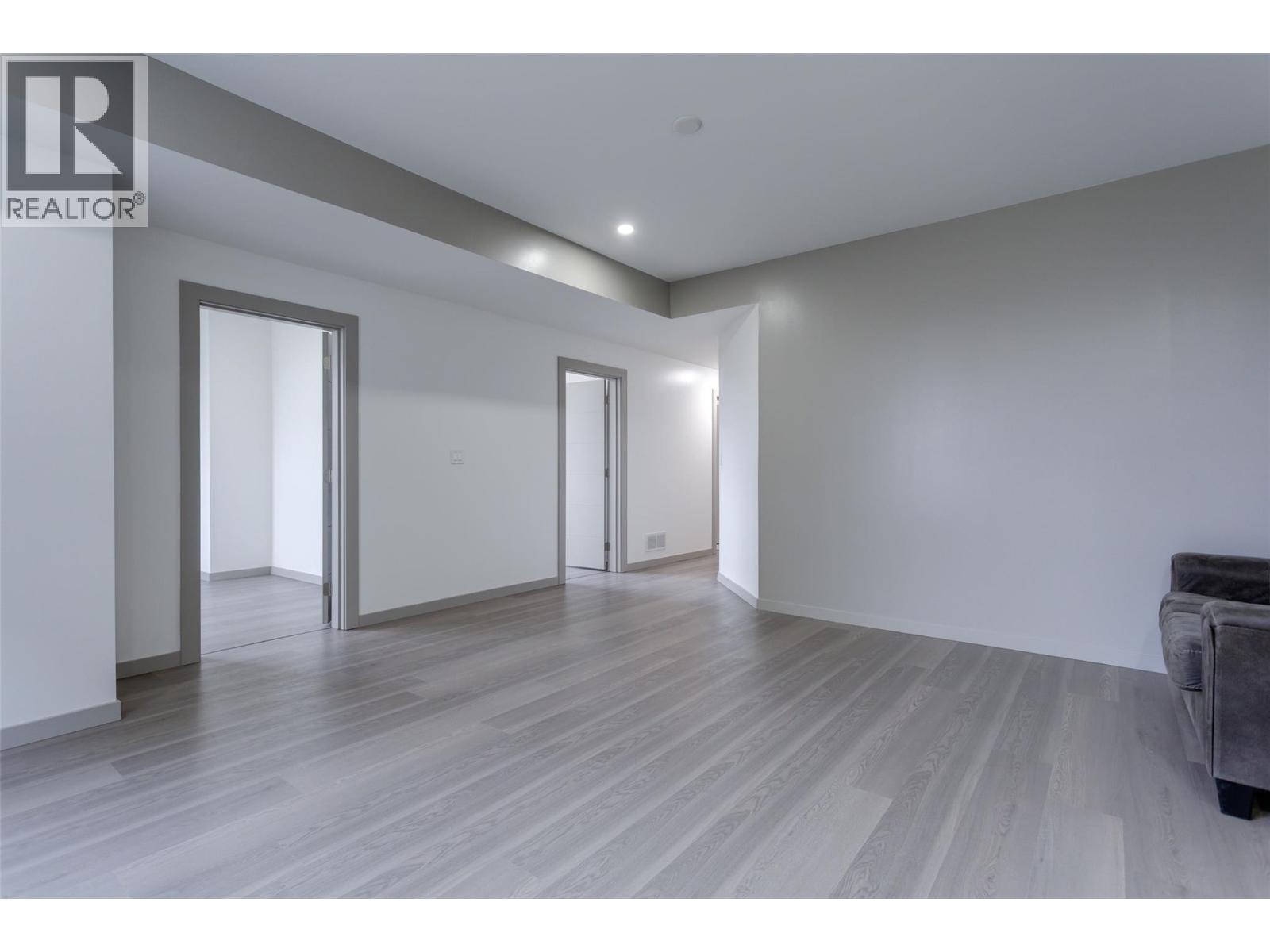 7217 Lakeridge Place, Vernon, British Columbia  V1H 1Y3 - Photo 52 - 10386149