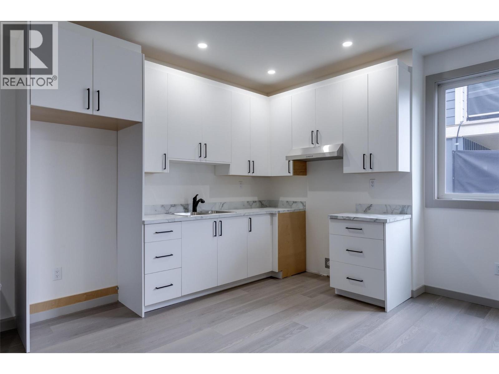 7217 Lakeridge Place, Vernon, British Columbia  V1H 1Y3 - Photo 53 - 10386149