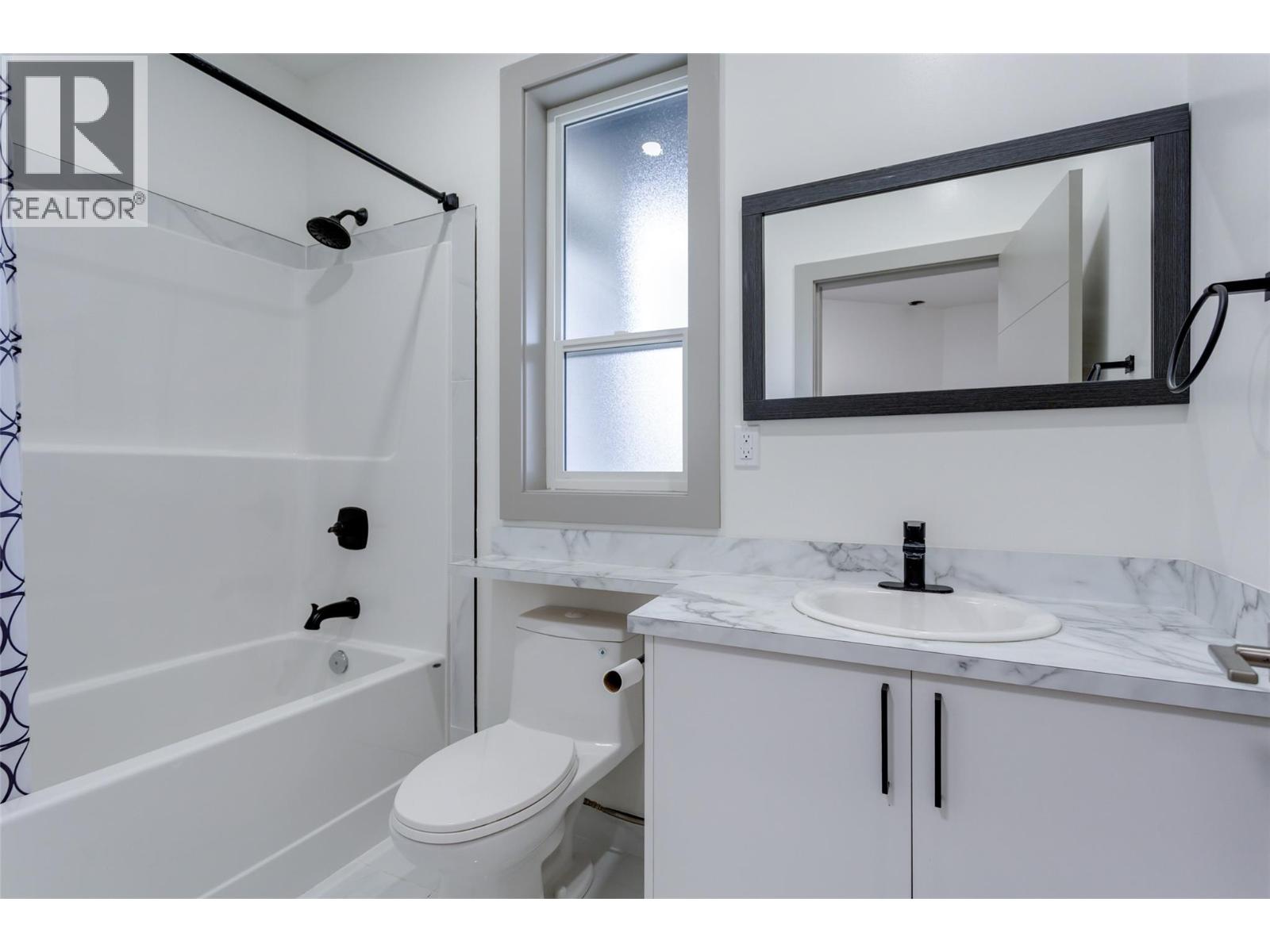 7217 Lakeridge Place, Vernon, British Columbia  V1H 1Y3 - Photo 58 - 10386149