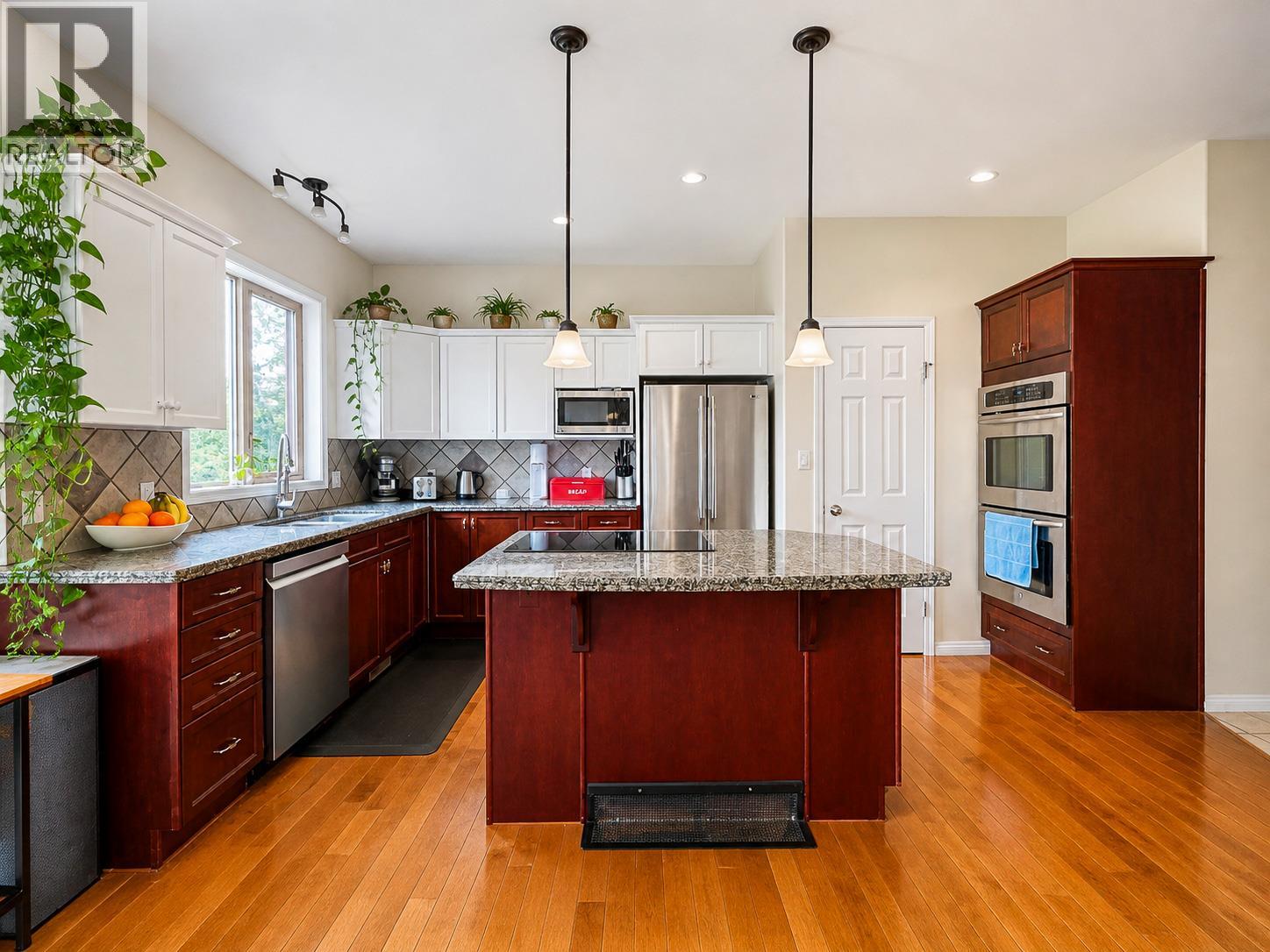 2568 Sandstone Green, Invermere, British Columbia  V0A 1K6 - Photo 28 - 10385989