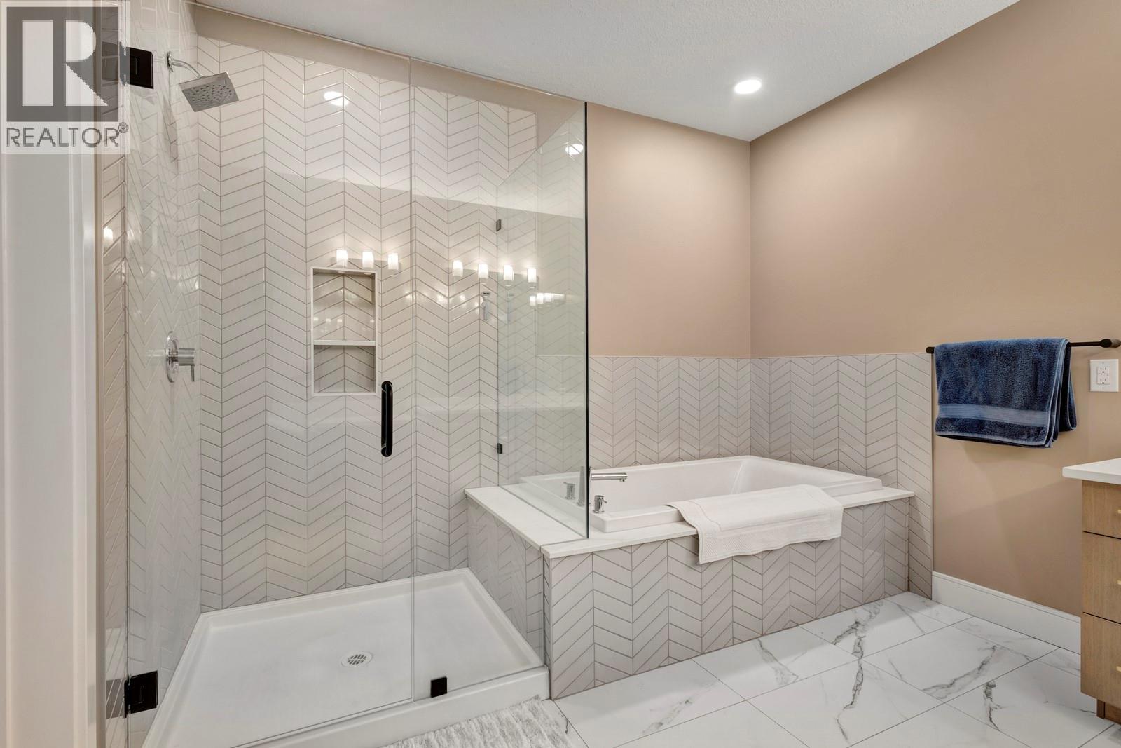 529 Truswell Road Unit# 402, Kelowna, British Columbia  V1W 3K7 - Photo 29 - 10386432