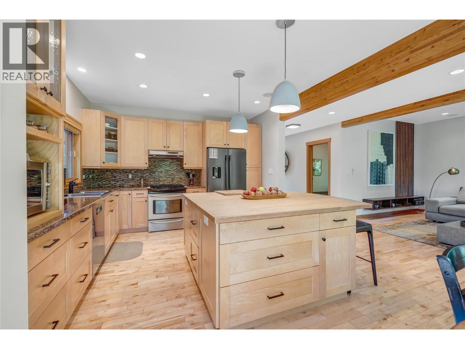 1702 Thornber Street, Summerland, British Columbia  V0H 1Z9 - Photo 7 - 10386163
