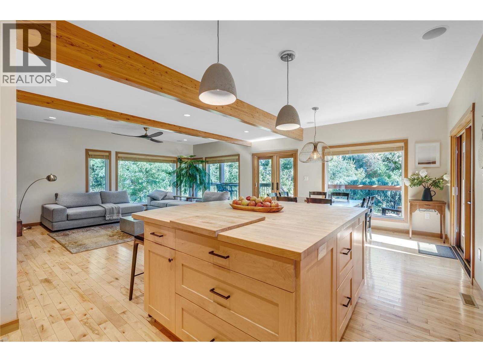 1702 Thornber Street, Summerland, British Columbia  V0H 1Z9 - Photo 8 - 10386163