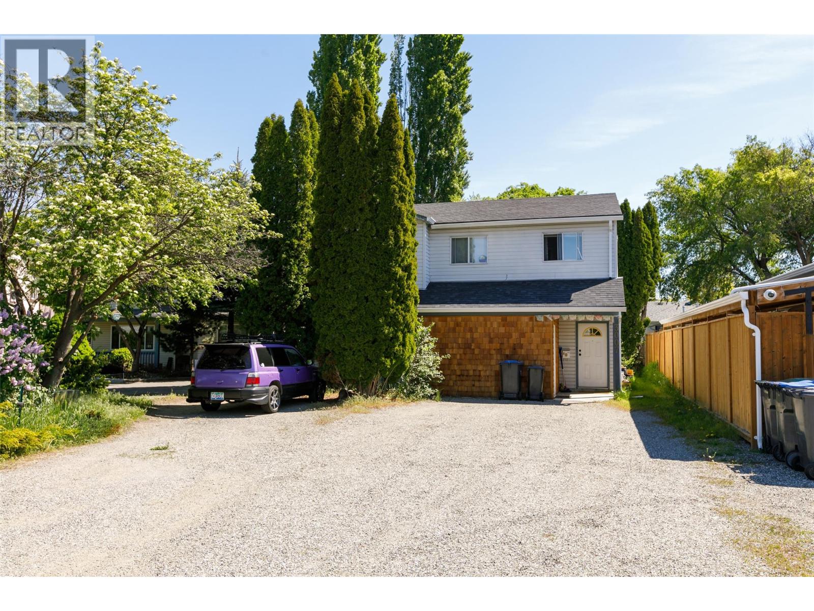 3007 Lowe Court, kelowna, British Columbia