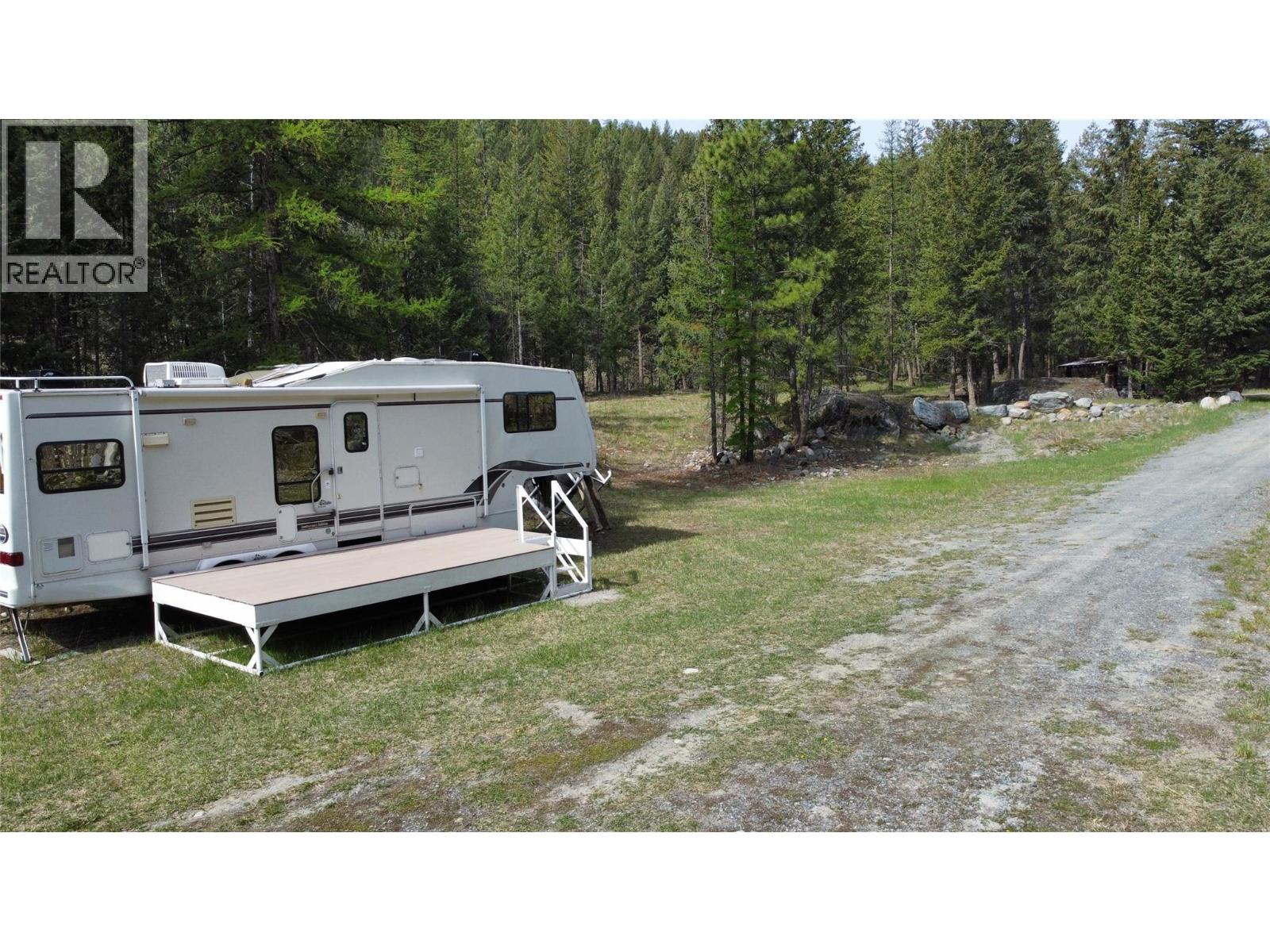 2482 King Street Nw, Cranbrook, British Columbia  V1C 6S7 - Photo 26 - 10386505