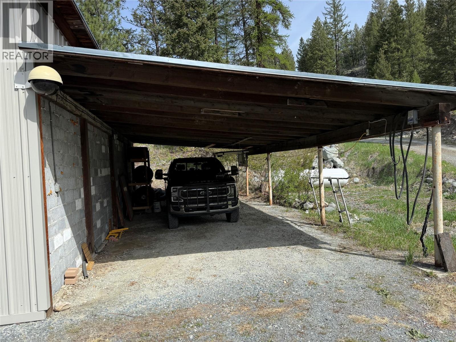 2482 King Street Nw, Cranbrook, British Columbia  V1C 6S7 - Photo 4 - 10386505