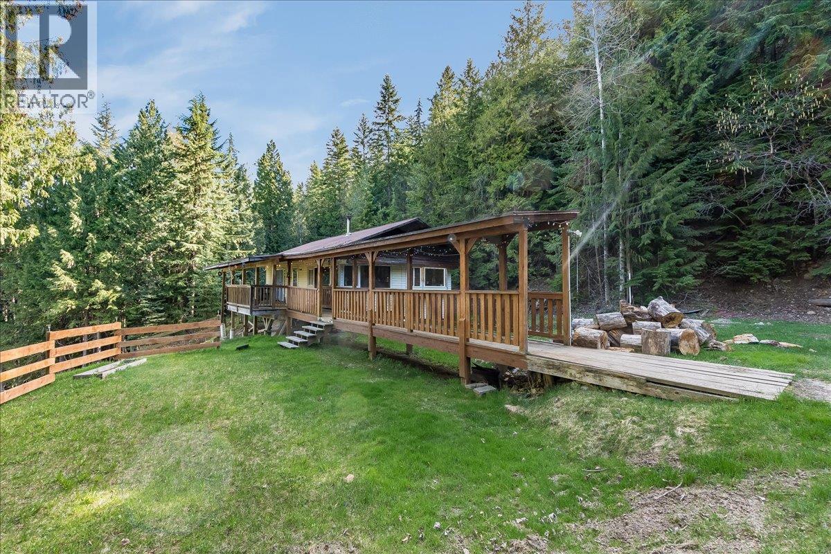 8749 6 Highway, Silverton, British Columbia  V0G 2B0 - Photo 34 - 10386137
