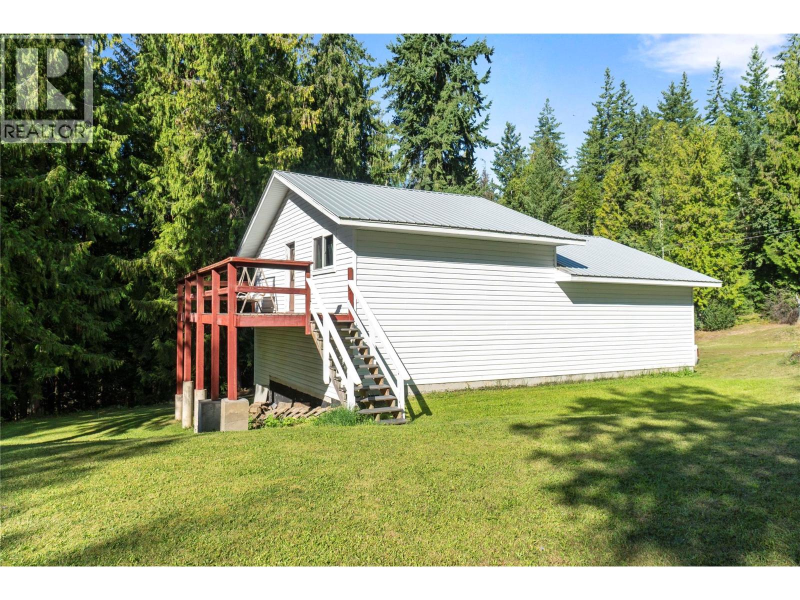 6803 Magna Bay Drive, Magna Bay, British Columbia  V0E 1M7 - Photo 2 - 10386552