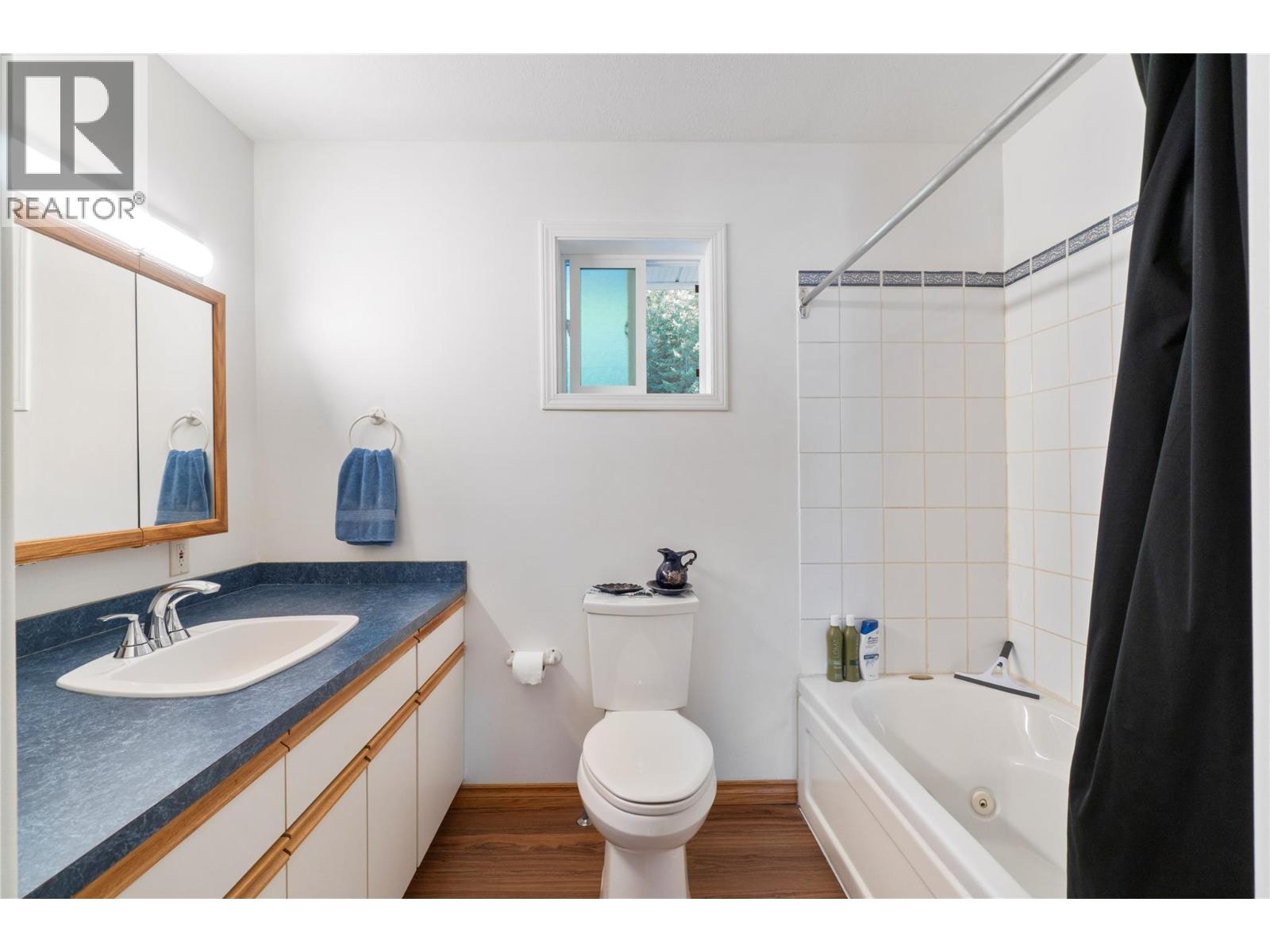 6803 Magna Bay Drive, Magna Bay, British Columbia  V0E 1M7 - Photo 20 - 10386552
